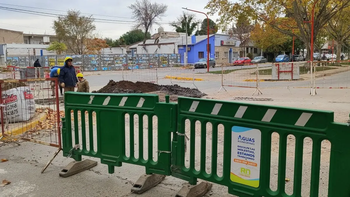 Avanza la obra de recambio del colector cloacal de la calle 25 de Mayo
