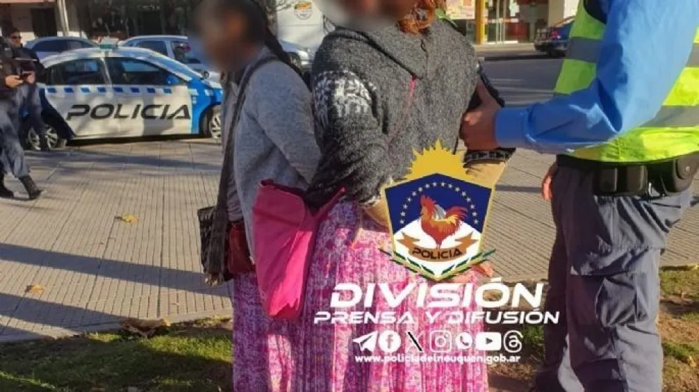Dos gitanas les ofrecieron adivinarle la suerte pero terminaron robándoles dinero 