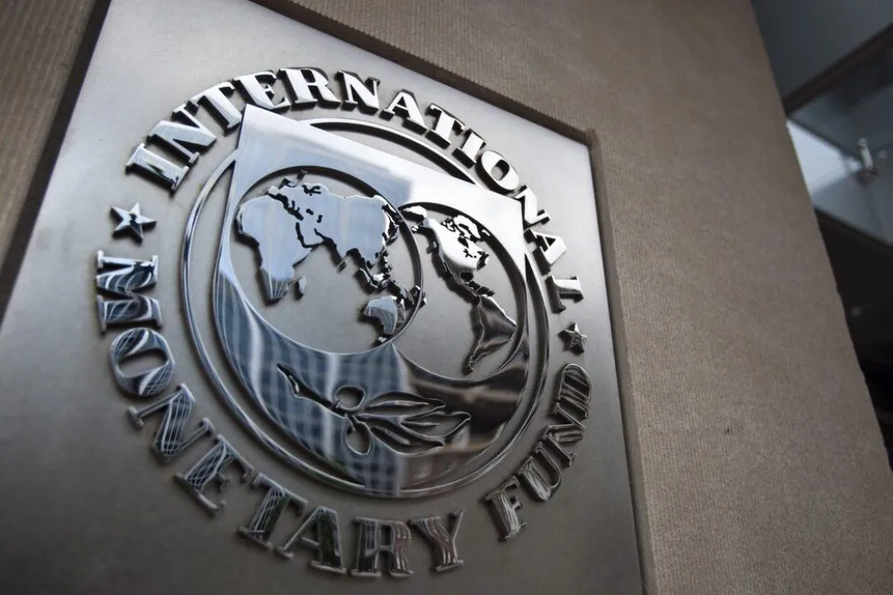 Elogios y críticas en el último informe del FMI sobre la Argentina