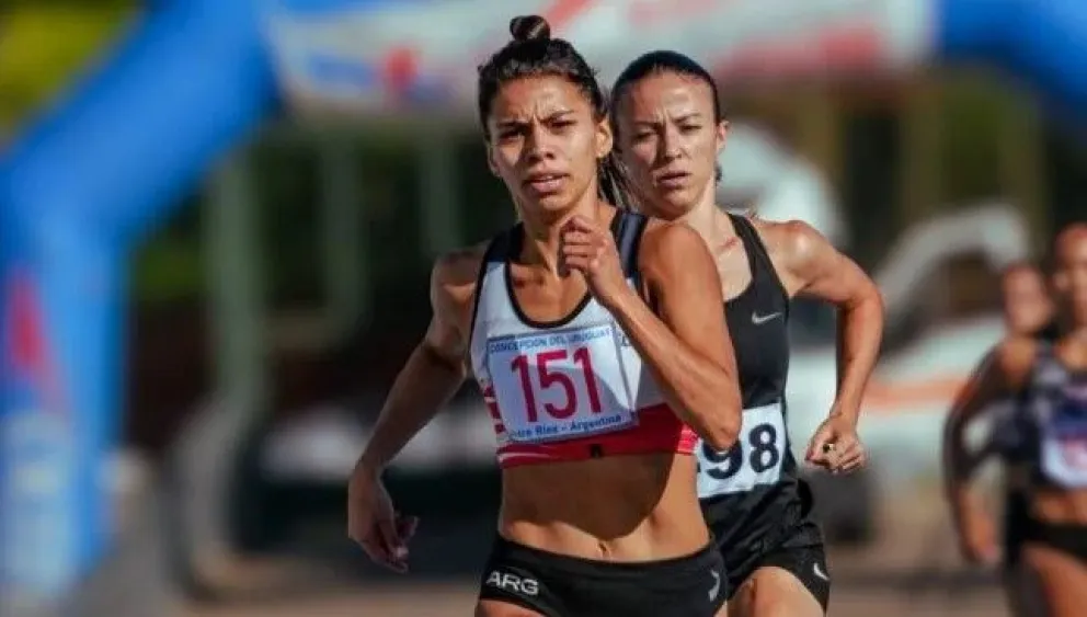 La rionegrina Martina Escudero se quedó con el nuevo récord mundial de los 800 metros llanos