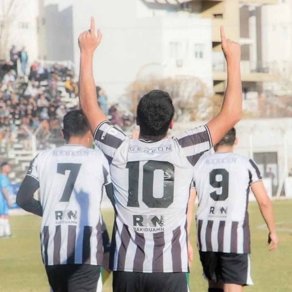 Club Cipolletti se prepara para enfrentar a Santamarina de Tandil en La Visera de Cemento