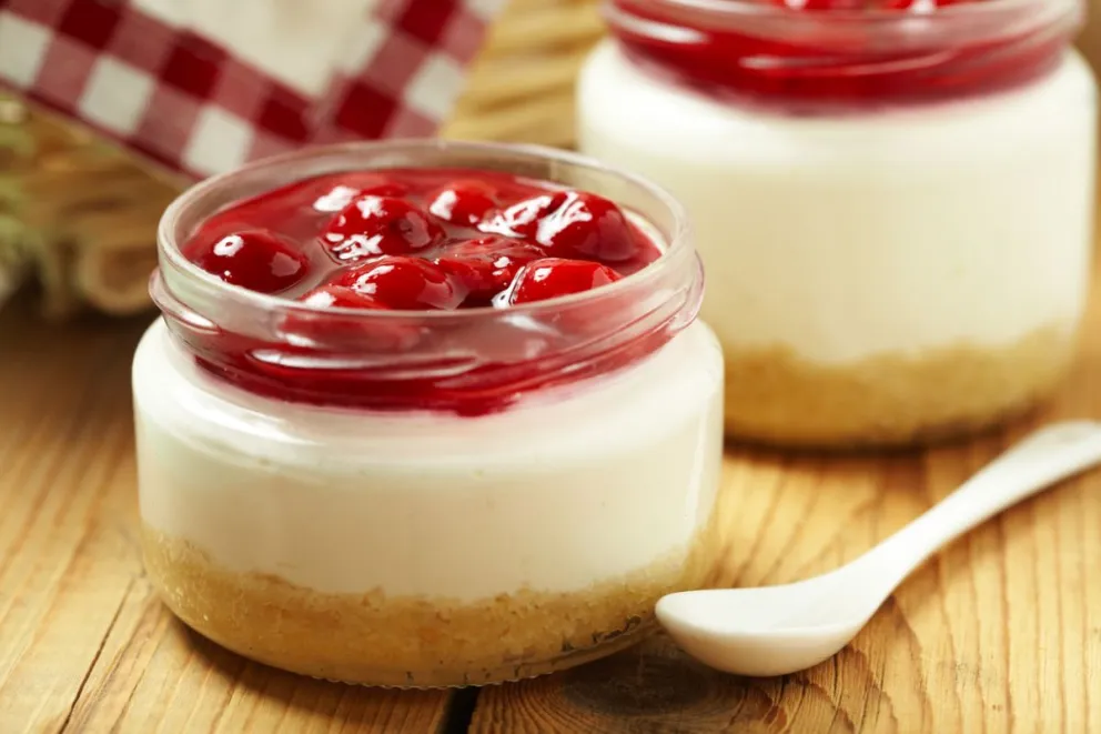 Cómo hacer un cheesecake con frutos rojos sin cocción, ¡y en solo 3 pasos!