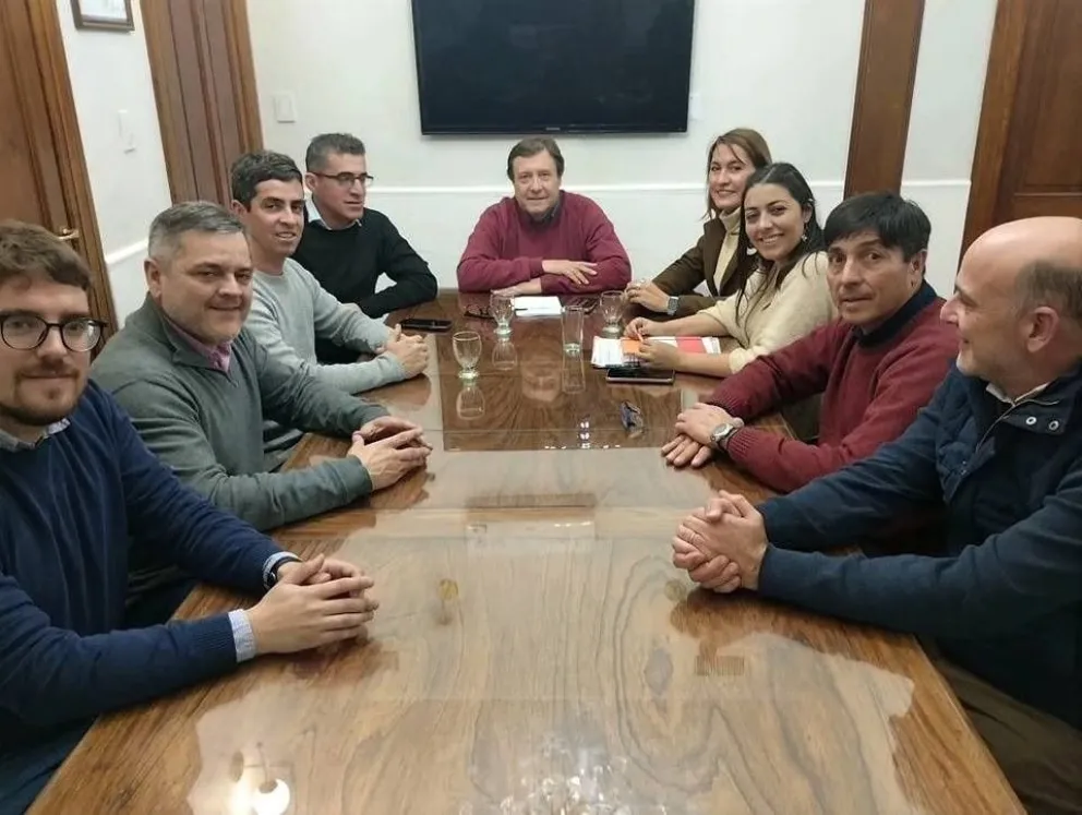 Radicales se reunieron con Weretilneck