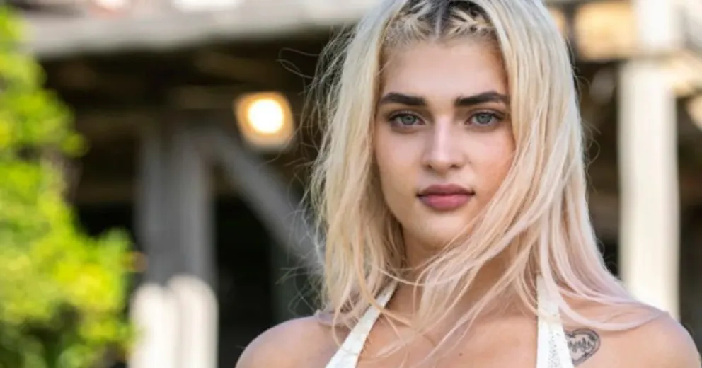 Marta, la hija de Ricardo Fort, encendió las redes con una microbikini