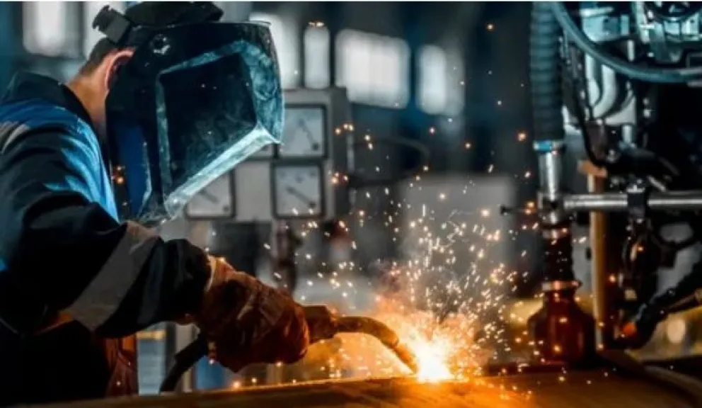 La economía cayó 1,7% en abril y es el nivel más bajo desde la pandemia