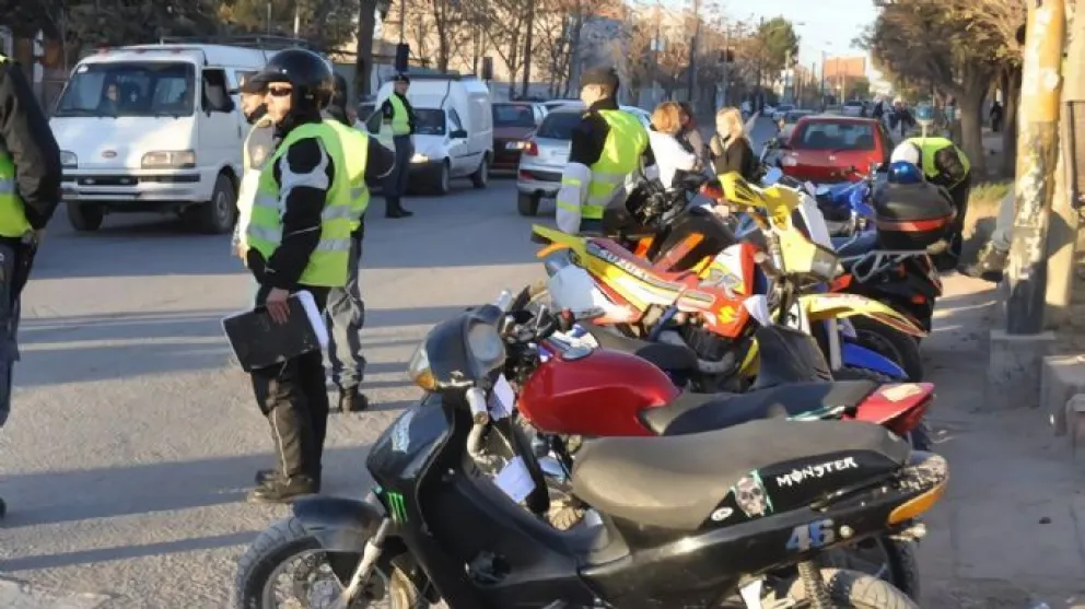    ¿Andás con el escape libre de tu moto? Una ciudad del Alto Valle hace controles rigurosos