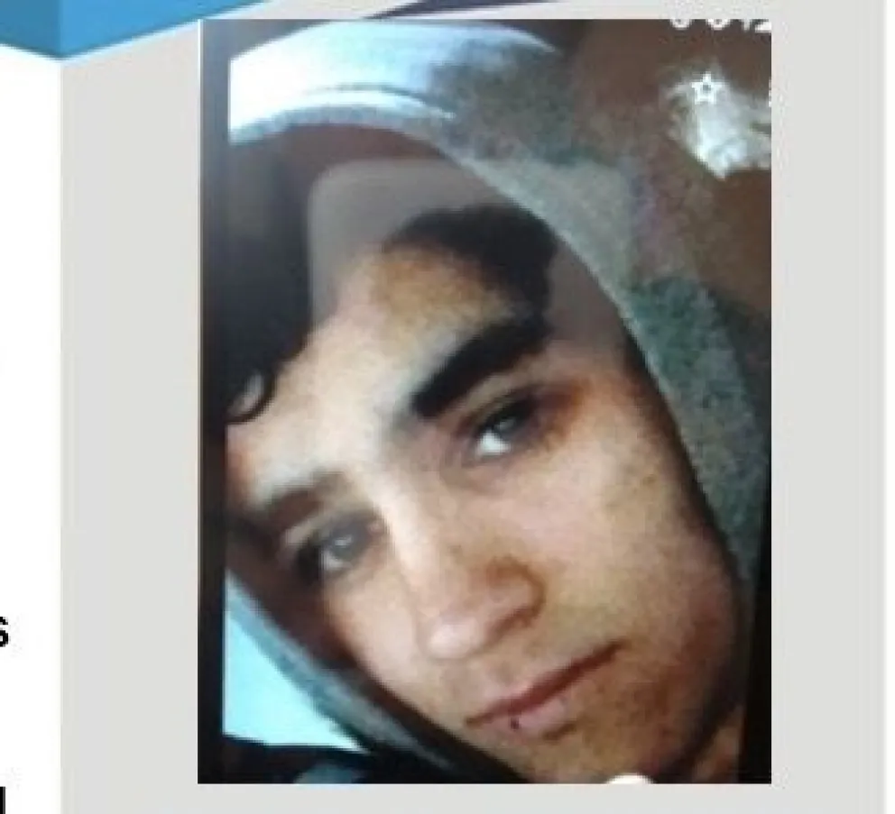 El adolescente de Oro podría estar acompañado por su novia y la madre de ésta