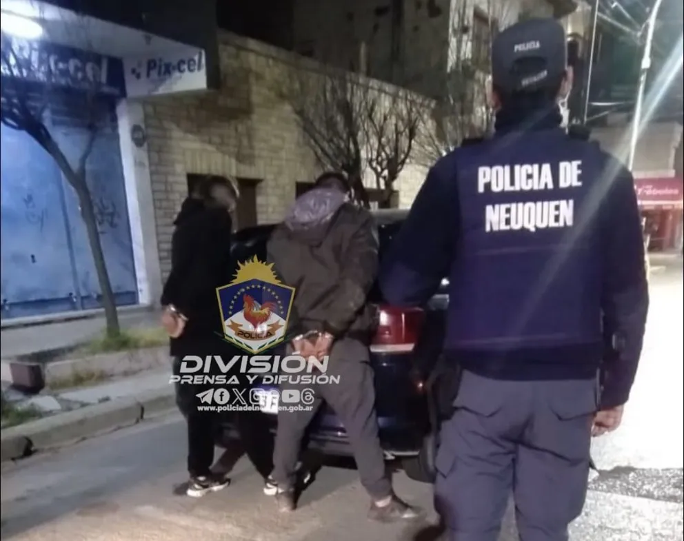 Una pareja quedó detenida por intentar robar una rueda