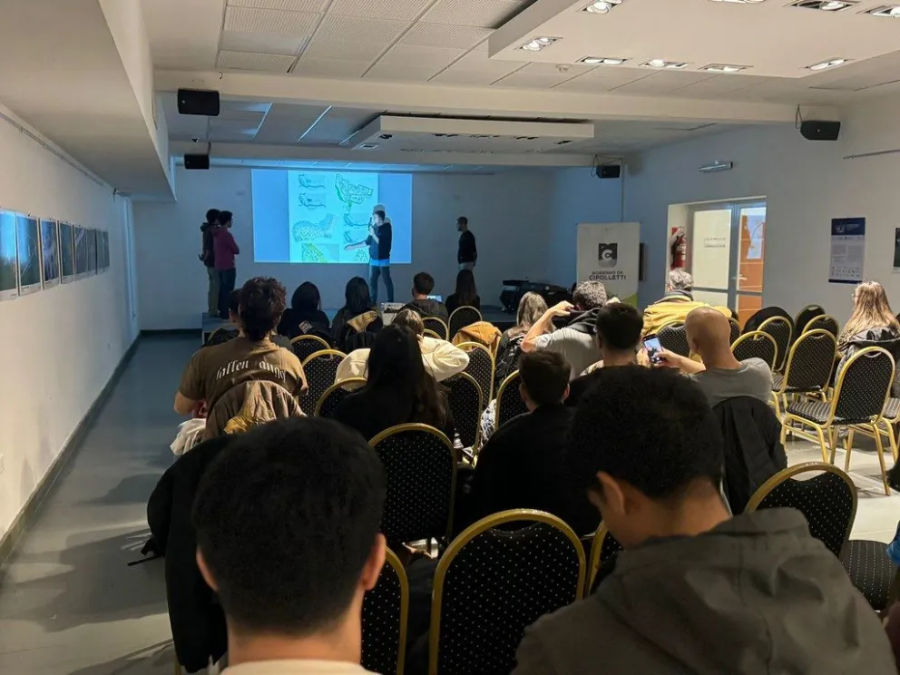 Alumnos de la UNCo presentaron proyectos de desarrollo para la Isla Jordán y Margen Sur 