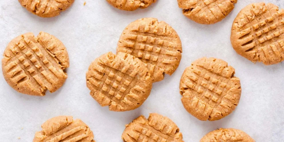 Cómo hacer galletitas de miel y manteca de maní con sólo 3 ingredientes