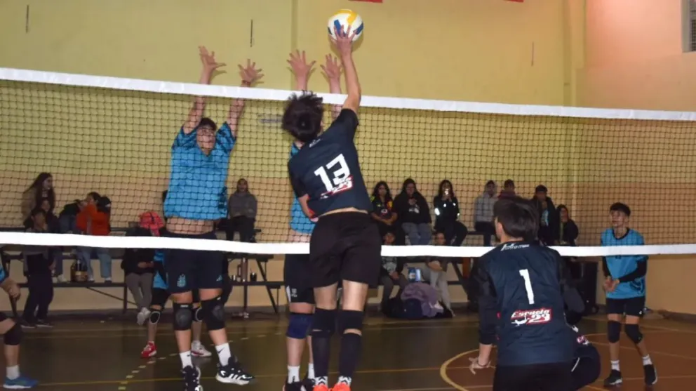 Fin de semana de vóley en la Región Sur