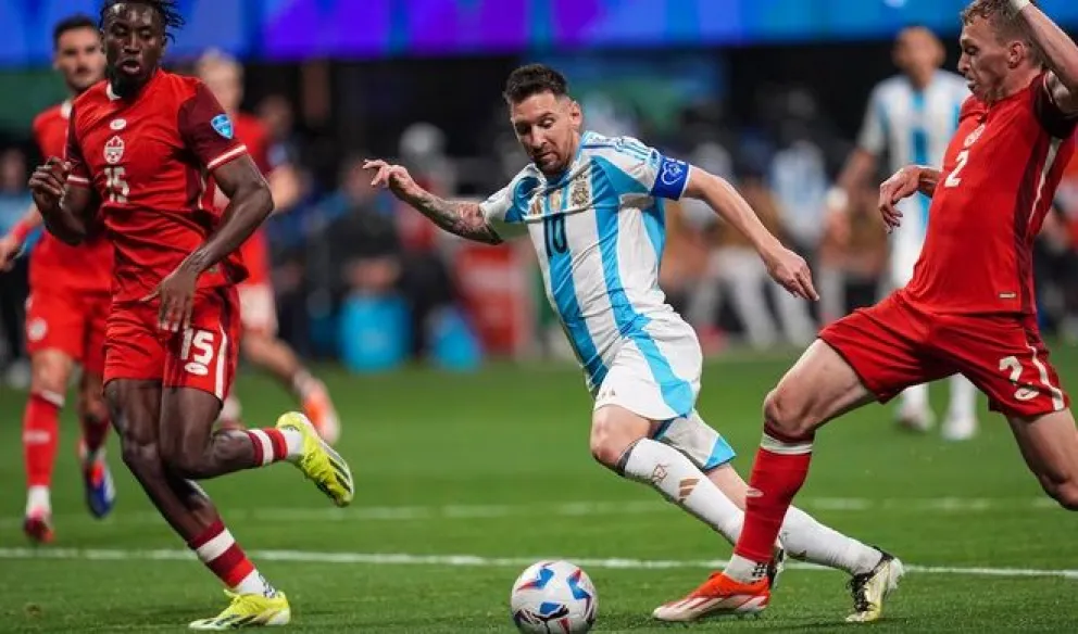 Copa América: se confirmó el árbitro para la semifinal entre Argentina y Canadá