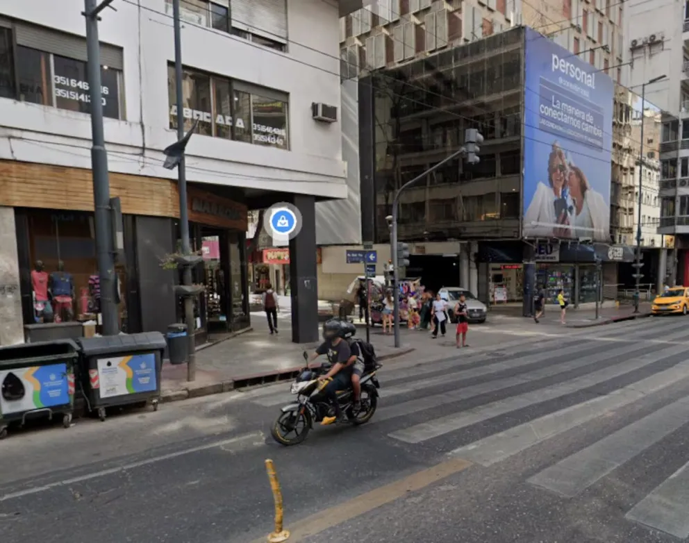 Córdoba: una joven se atragantó mientras comía una hamburguesa y murió