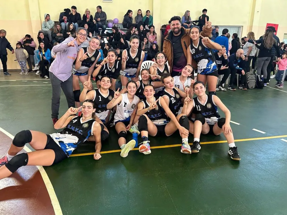 Gran triunfo del Sub 16 femenino de voleibol: Una jornada inolvidable en Los Menucos