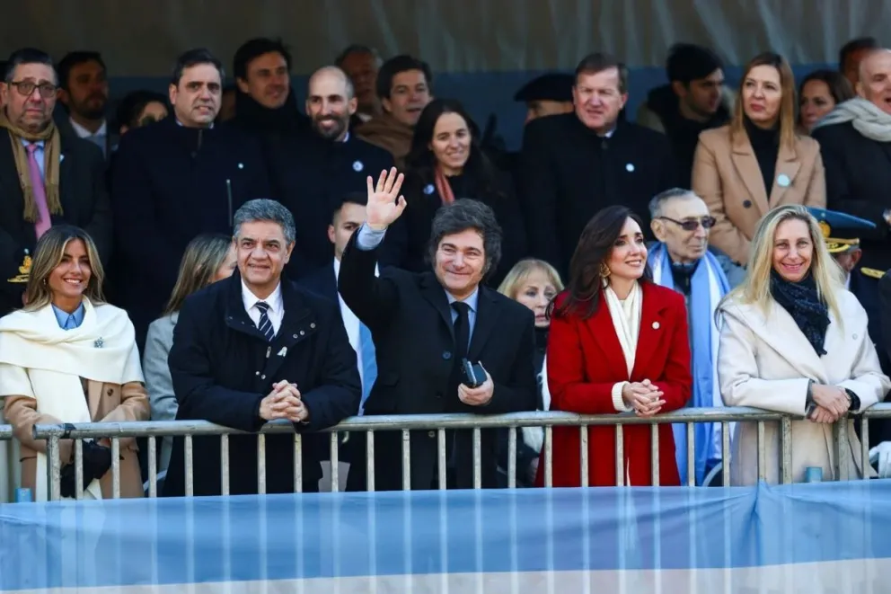 Luego del Pacto de Mayo, Milei encabezó el desfile militar por el 9 de Julio