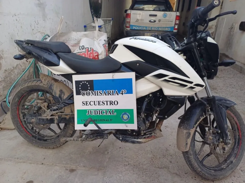 Recuperaron una moto robada en Neuquén en un operativo de la Comisaría Cuarta de Cipolletti