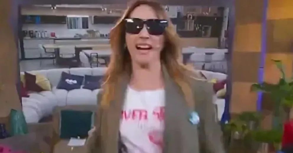 ¿Se excedió? Vero Lozano imitó a Santiago del Moro y lo hundió por su fanatismo por Furia