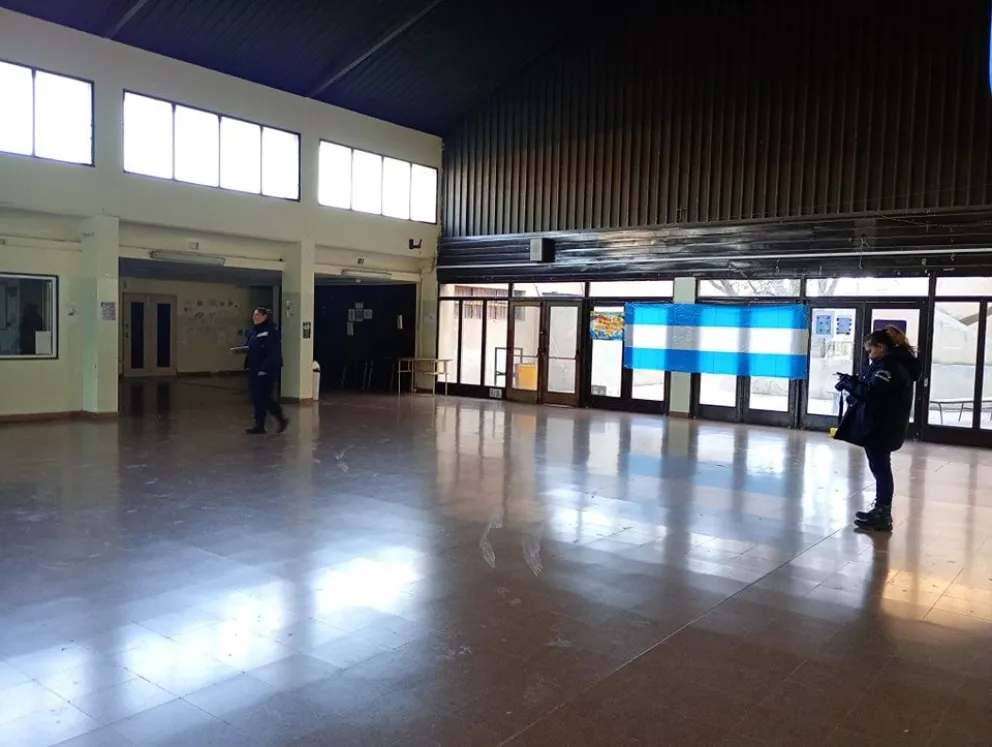 Otro robo en una escuela: se llevaron dos computadoras del CET N° 8