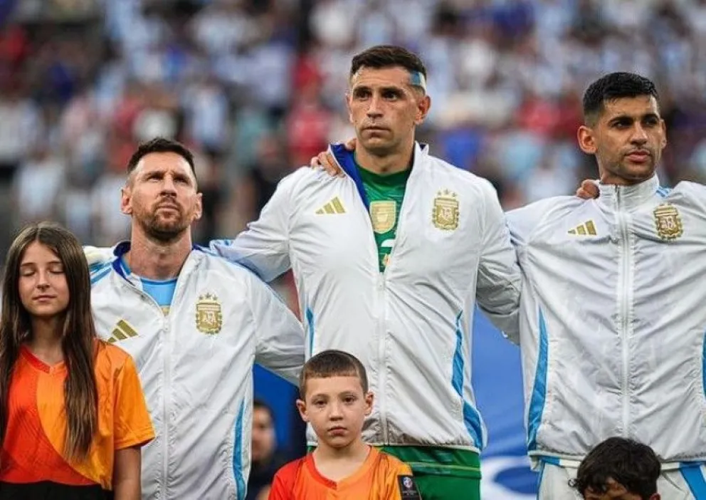 “Es un orgullo para mí como mamá": Dos nenes del Alto Valle entraron con la Selección Argentina frente a Canadá