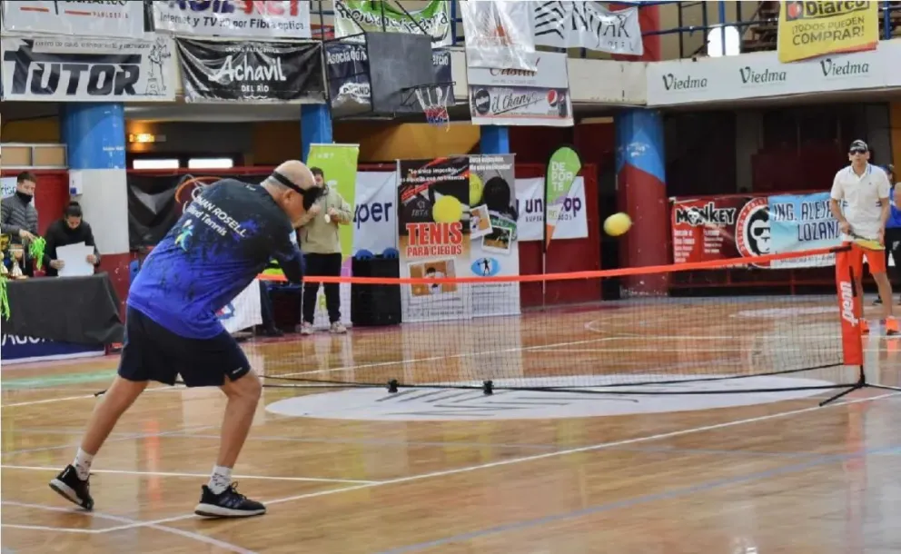 Convocan a un Torneo de tenis para personas con discapacidad visual
