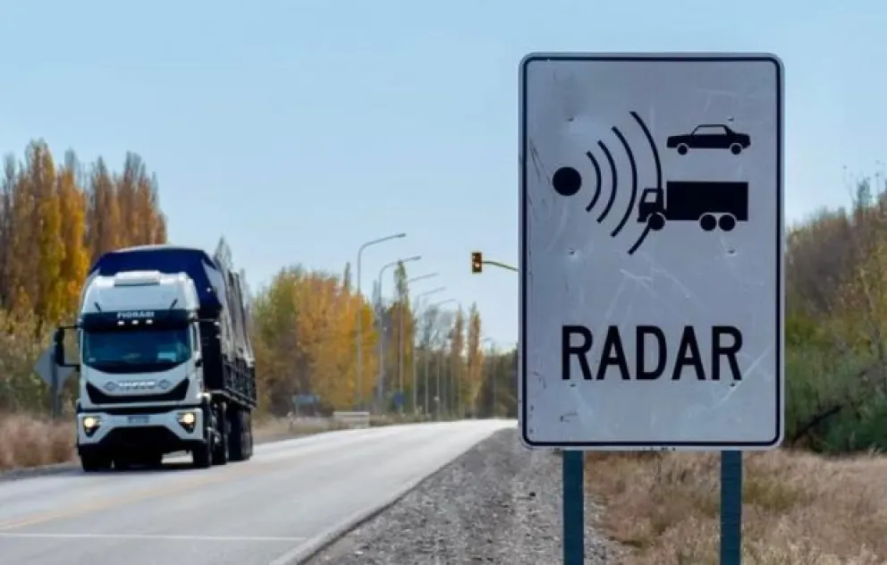 Quedó prohibido el funcionamiento de radares en la provincia y las infracciones realizadas se anulan