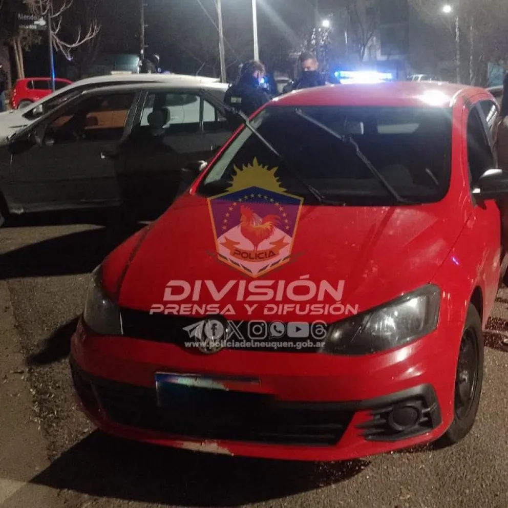 Luego de una persecución dos menores de edad fueron detenidas con cocaína en el auto