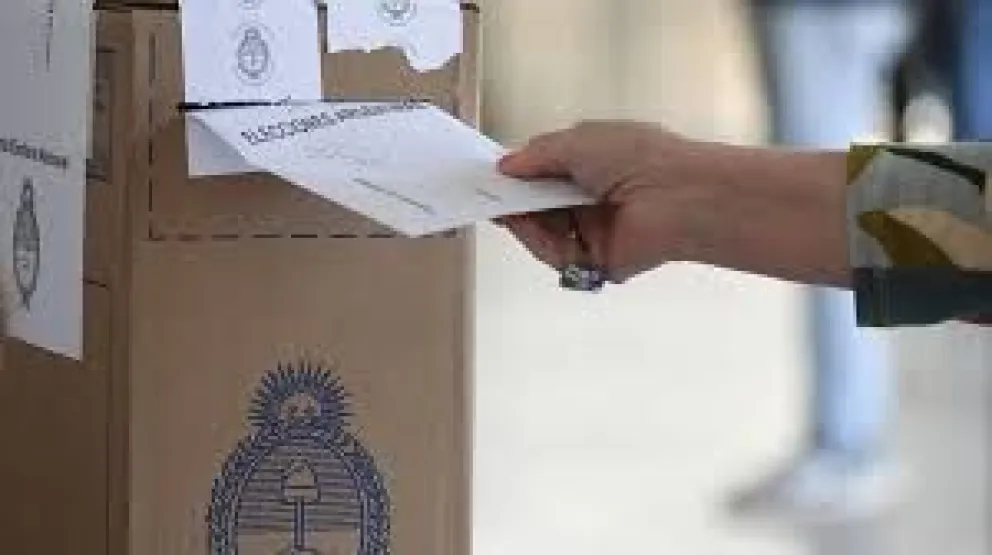 Al no poder eliminar las PASO, el Gobierno negocia hacerlas optativas