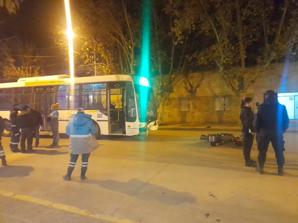 El alcohol habría estado presente en el siniestro entre la moto y un colectivo 