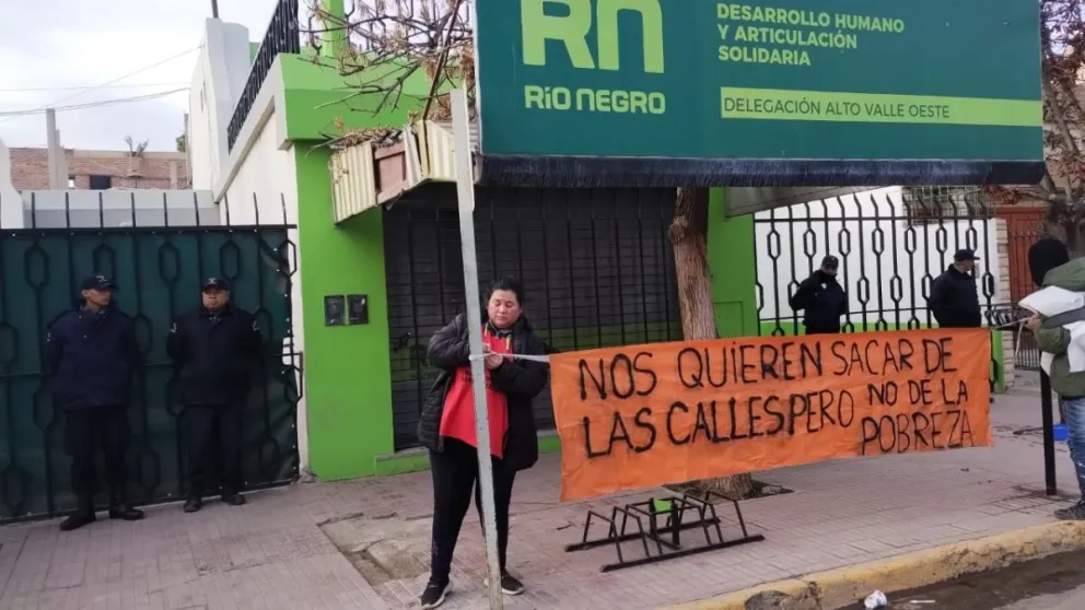 Video: las organizaciones realizan una olla popular frente a Desarrollo Humano