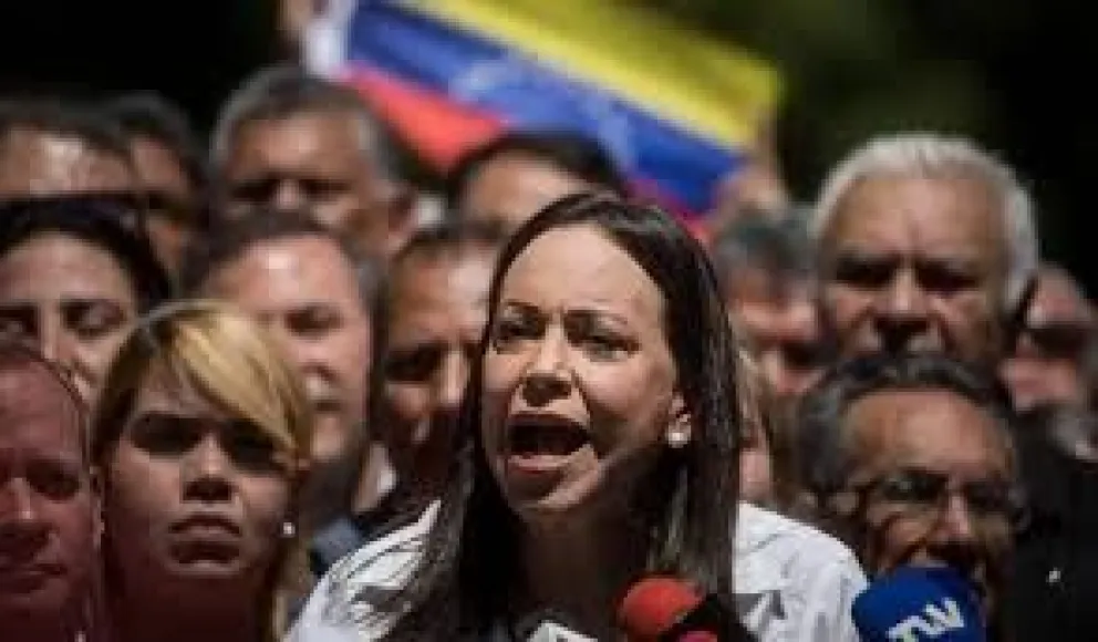 Venezuela: la líder opositora denunció un atentado en su contra y apuntó a Maduro
