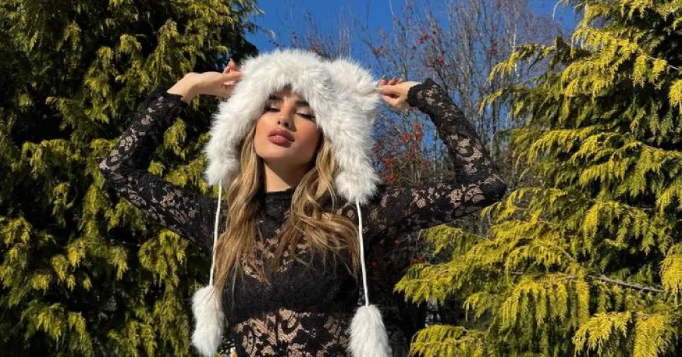 Julieta Poggio eligió vacacionar en Bariloche y publicó sus mejores fotos