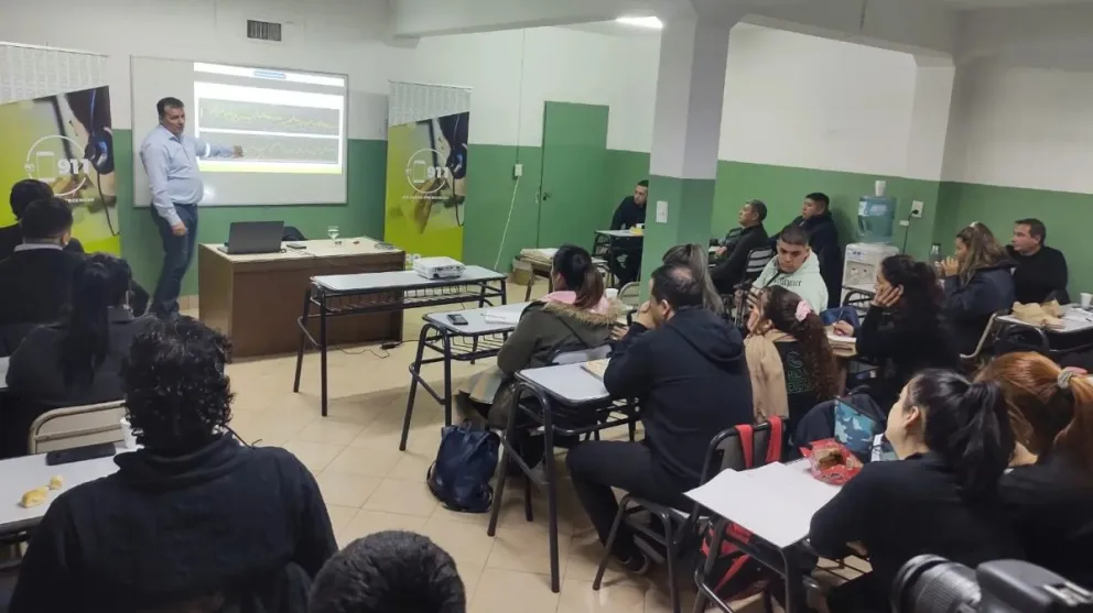 Continúa la capacitación a operadores de 911, ahora fue el turno del Alto Valle Oeste