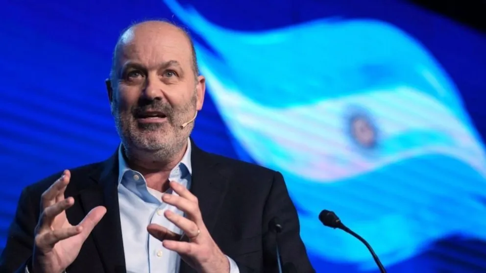 Sturzenegger contra la AFA y exigió el cumplimiento de la norma que permite las SAD