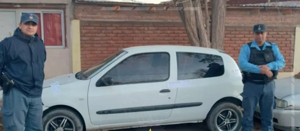 ¡Los buscaba la justicia! Efectivos policiales secuestraron un vehículo con pedido de captura 