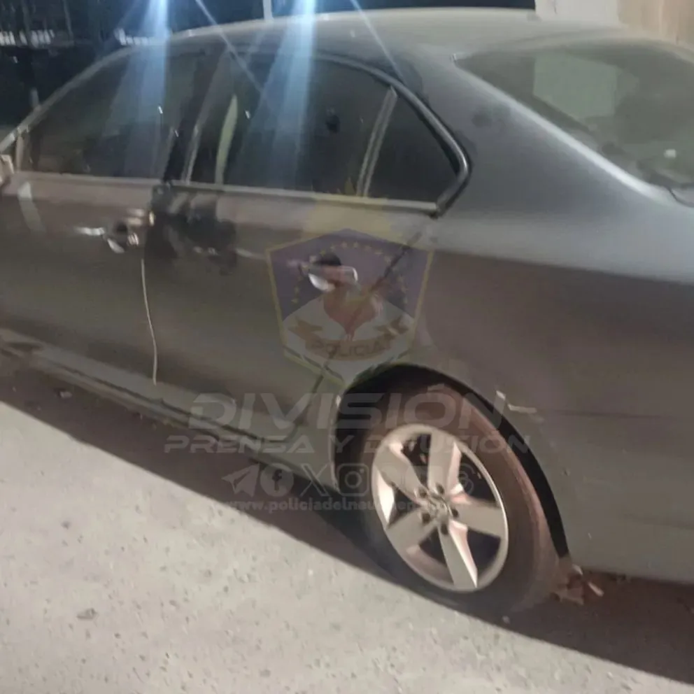 Un hombre quedó detenido tras robar un estéreo y herramientas de un auto estacionado