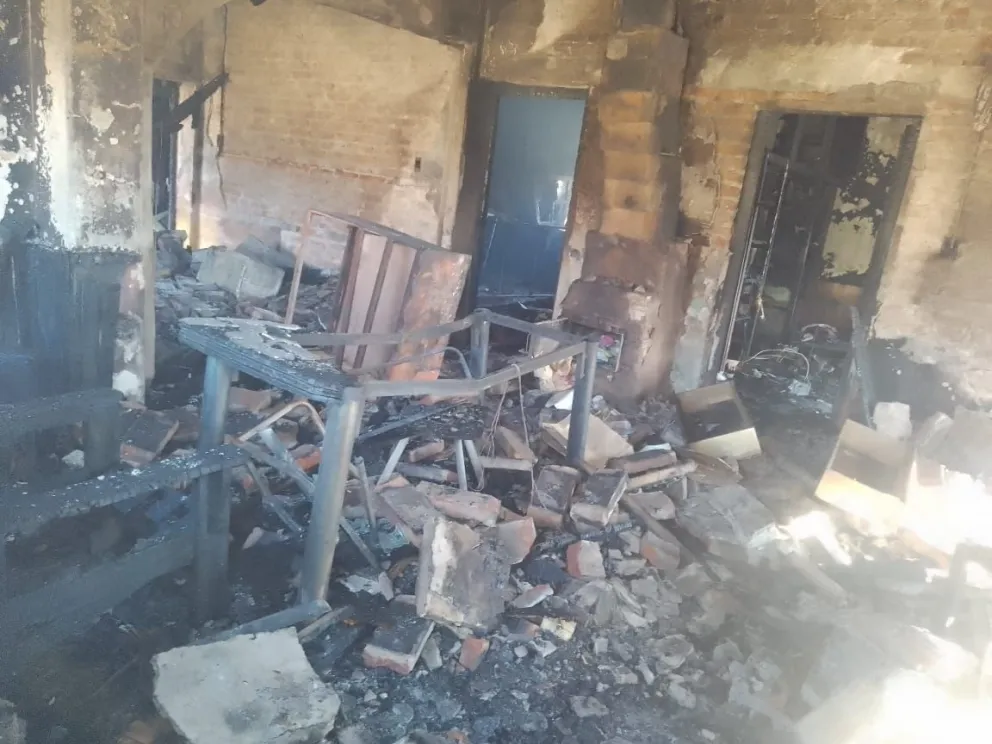 Una familia perdió todo en un incendio y piden a los cipoleños que los ayuden