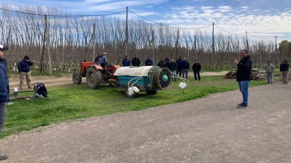 Río Negro capacitará en buenas prácticas agrícolas y seguridad laboral