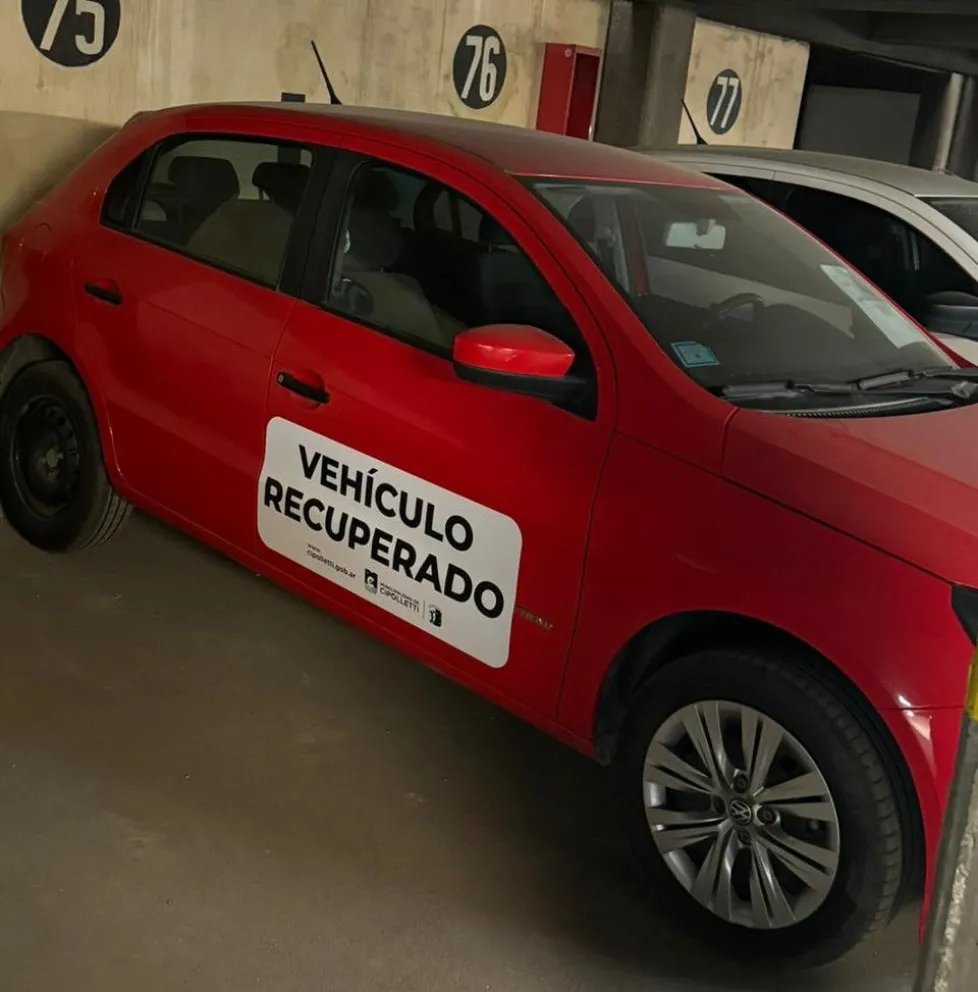 La municipalidad implementó un nuevo mecanismo para hacer más ágil el procedimiento que permite utilizar vehículos secuestrados y abandonados por sus propietarios. Foto: archivo.