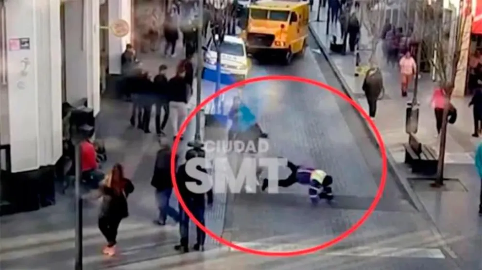 Video: estaba mal estacionado y agredió a personal de tránsito 
