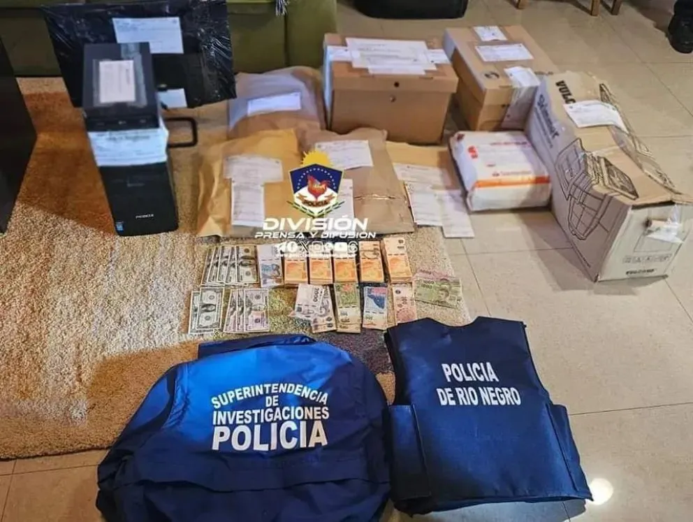 Allanamientos en el Alto Valle: acusaron a un contador de Fernández Oro por la estafa de $39 millones 