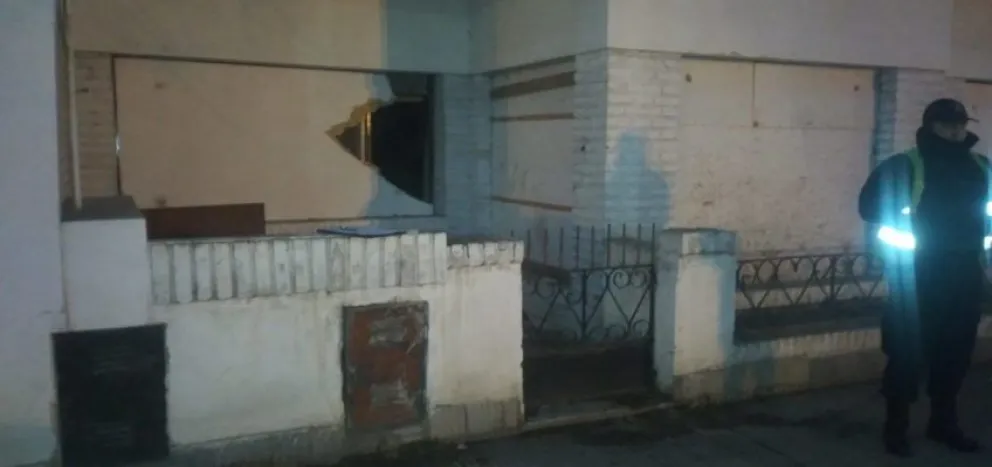 Lo sorprendieron cuando forzaba el ingreso a una vivienda: quedó detenido