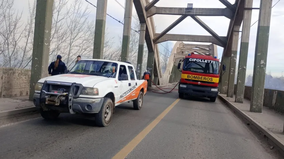 Video: Tránsito demorado en la zona de los puentes entre Cipolletti y Neuquén 