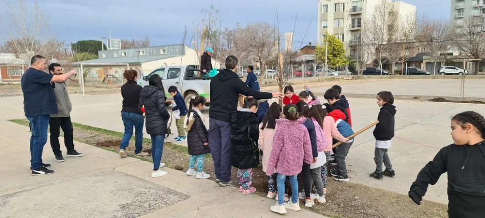 Campaña para revalorizar el arbolado urbano desde las infancias
