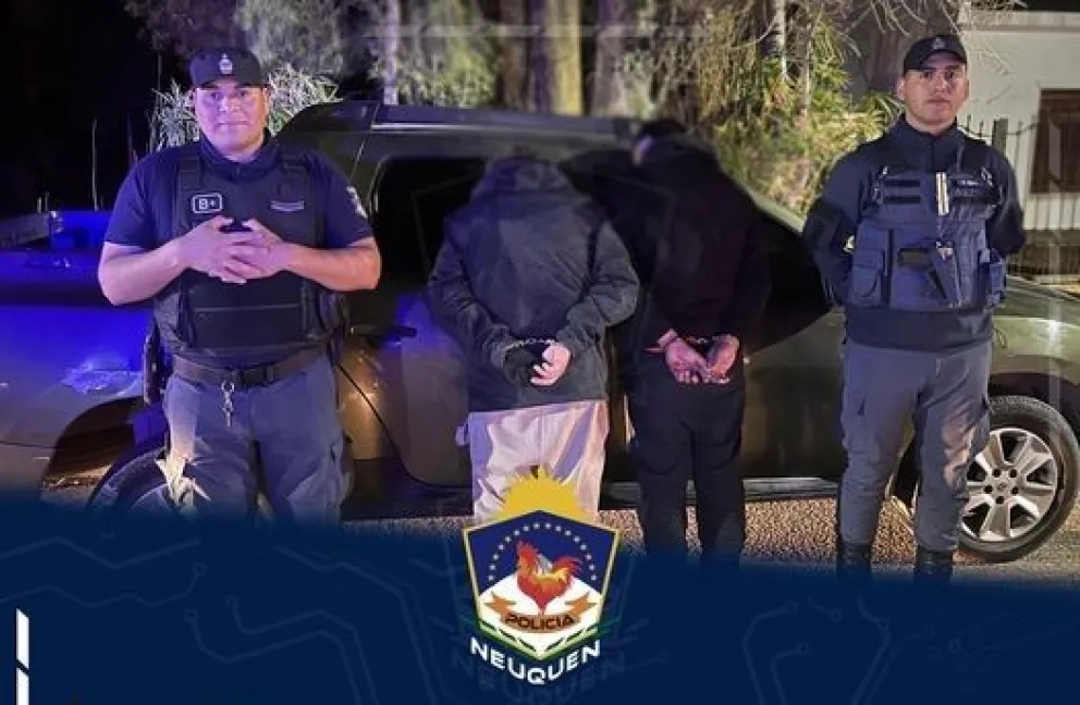    Detienen a dos delincuentes que circulaban en una camioneta robada