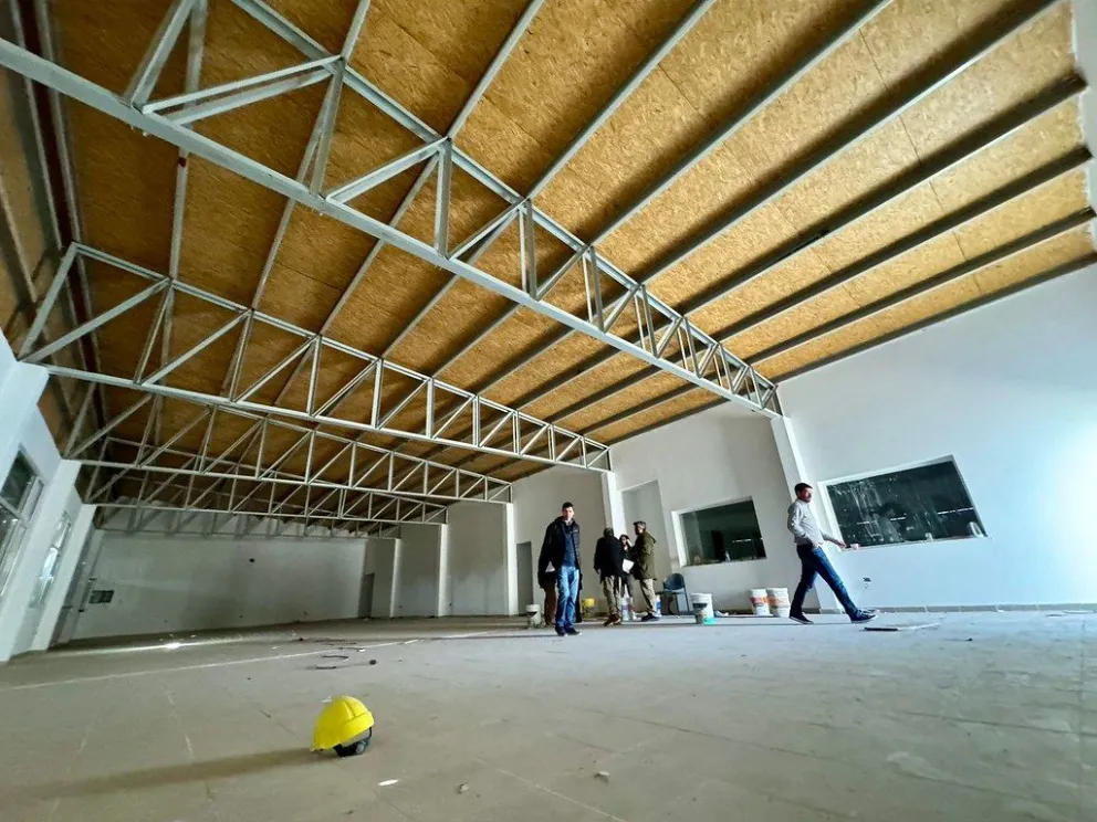 La Muni avanza con la obra del salón multipropósito de Las 1200