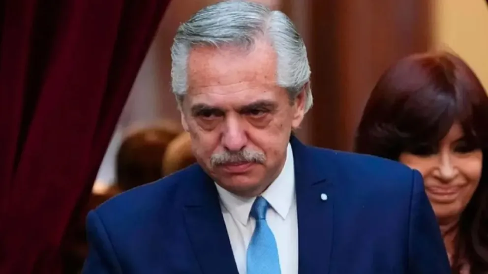 El Gobierno derogará el DNU de Alberto Fernández que permitió la corrupción con los seguros