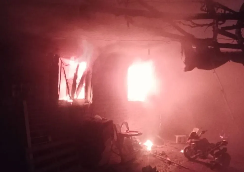 Incendio total de una vivienda