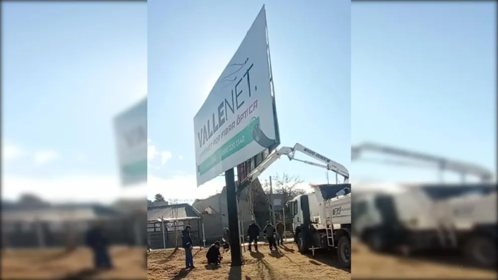 Limpieza a pleno: sigue el retiro de cartelería no autorizada 