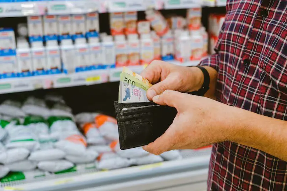 A cuánto llegarán el dólar y la inflación a fin de año 