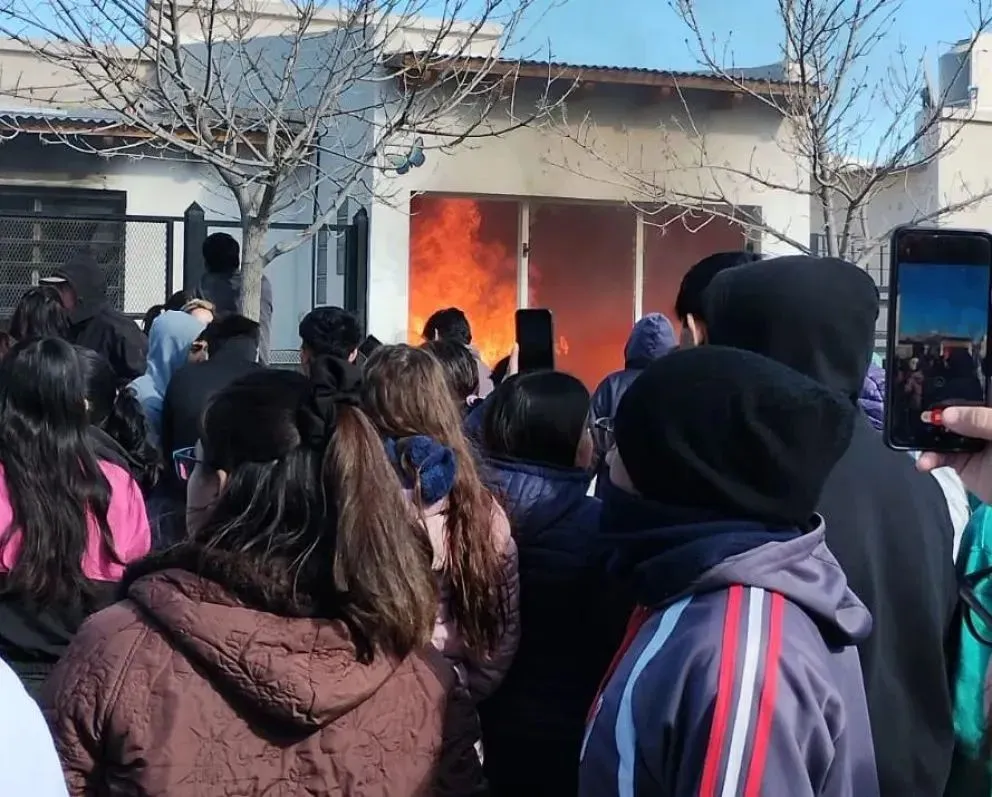 El docente denunciado por abuso ya había sido suspendido en junio